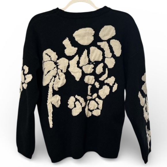 Entro Camellia Flower Oversized Crewneck Long Sleeve Knit Sweater NWT Sm/Med - Picture 5 of 6